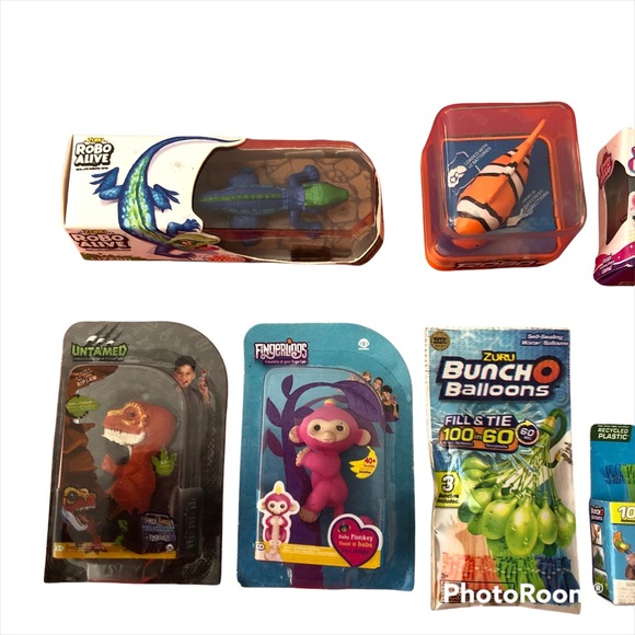 5 Surprise Mini Brands Toy Series Jojo Dora TMNT Rugrats Robo Live Smashers Zuru - Picture 2 of 11